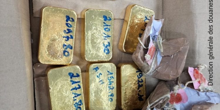 TRAFIC DE RESSOURCES MINIÈRES – Deux personnes arrêtées, deux autres recherchées après une tentative déjouée d’exportation illicite de 17,390 kilos d’or à l’aéroport d’Ivato