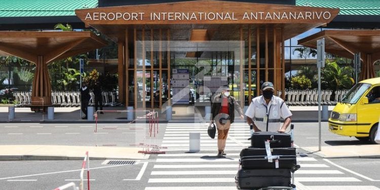 TRANSPORT AERIEN – Madagascar accueille 71.289 passagers internationaux durant le premier semestre de 2022, avec un pic de voyageurs en Juin