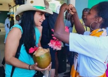 TRANSPORT AÉRIEN – Air Madagascar débarque 26 passagers, dont des professionnels du tourisme, en provenance de La Réunion à l’aéroport de Ravoraha samedi pour la reprise de ses vols entre Saint Denis et Sainte Marie