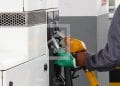 CARBURANT – Les autorités avancent un possible rehaussement à 20% du taux de la TVA sur l’essence et le gasoil au second semestre 2023 contre les 15% actuels, suivant l’évolution du cours mondial du baril