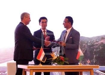 INFRASTRUCTURES – Les tarifs du péage de l&rsquo;autoroute Antananarivo-Toamasina devraient être de 15.000 ariary au plus pour les voitures légères et de 20.000 ariary au maximum pour les  camions, le coût de la construction devrait être amorti au bout de 15 ans, selon le ministre des Travaux publics
