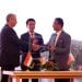 INFRASTRUCTURES – Les tarifs du péage de l’autoroute Antananarivo-Toamasina devraient être de 15.000 ariary au plus pour les voitures légères et de 20.000 ariary au maximum pour les camions, le coût de la construction devrait être amorti au bout de 15 ans, selon le ministre des Travaux publics