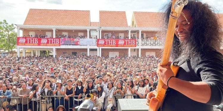 ENSEIGNEMENT – Un nouveau bâtiment composé de neuf salles de classes inauguré à l&rsquo;Alliance française d&rsquo;Antananarivo pour clôturer la célébration du 75eme anniversaire.  