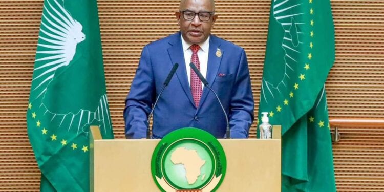 COOPÉRATION – Azali Assoumani des Comores prend la présidence de l’Union Africaine et plaide pour une annulation totale des dettes africaines