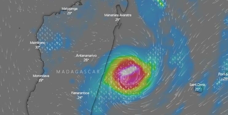 INTEMPÉRIES –Freddy perd en intensité et devient un cyclone tropical avec des vents moyens de 155km/h