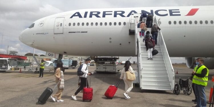 TRANSPORT AÉRIEN – La compagnie Air France autorisée à opérer un cinquième vol par semaine