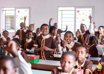 ÉDUCATION – Une autre école primaire publique »manara-penitra », dotée d’un parc informatique et d’un parc solaire, en cours de construction à Andoharanofotsy