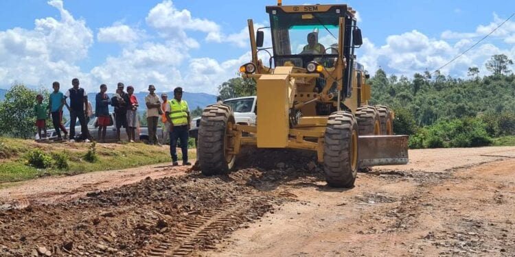 INFRASTRUCTURES – Andry Rajoelina annonce le début de la réhabilitation de la RN41 reliant Ambositra et Fandriana