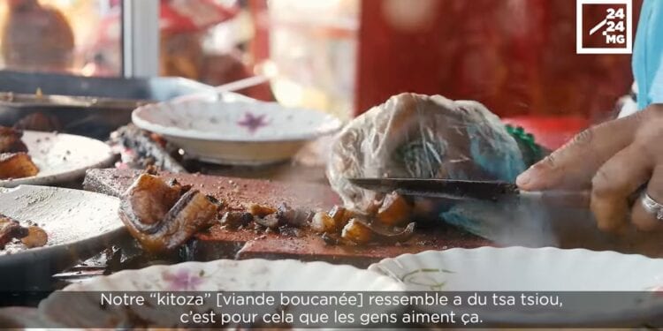 ALIMENT – A la découverte du fameux “vary amin’anana” de Lalaina Rahanta au marché de Soamanatombo