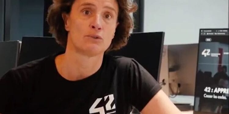 CAROLINE MEURISSE, DIRECTRICE DU PROJET 42 ANTANANARIVO – « 42 est une école pour ceux qui veulent se reconvertir dans l’informatique »