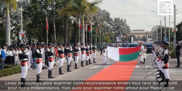 FESTIVITE – Une cérémonie solennelle de levée de couleurs pour lancer les festivités du 63ème anniversaire de l’Indépendance