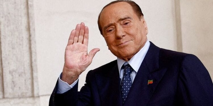 ITALIE – L’homme d’affaire et ancien président du conseil italien Sylvio Berlusconi décédé à l’âge de 86 ans