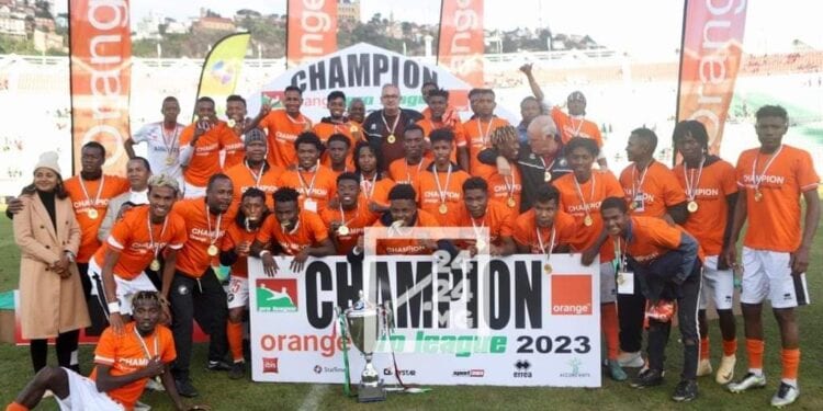 FOOTBALL – Fosa Junior bat l’AS Fanalamanga et remporte la proleague