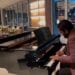 PORTRAIT – Njaka Rakotonirainy ou le virtuose du piano qui n’arrête jamais de pratiquer