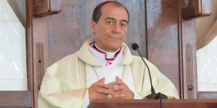 Mgr Gustavo Bombin Espino remplace Mgr Fulgence Rabeony à la tête de l’archevêché de Toliara