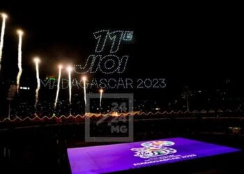 [VIDEO]– Le stade Barea en fête pour la cérémonie d’ouverture des onzièmes Jeux des îles