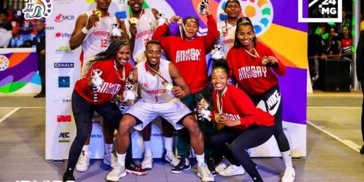JEUX DES ILES – La médaille d’or sans difficulté pour les Ankoay hommes et dames au basketball 3×3