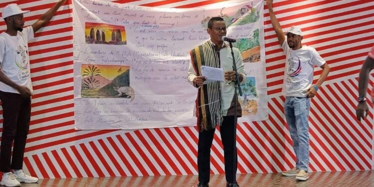 JEUX DE LA FRANCOPHONIE – Narda Natioranomena et son « Monsieur Stylo » représentent la littérature Malgache à Kinshasa