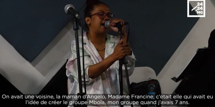 PORTRAIT – Les 30 ans de scène musicale de Nanie en toute jovialité