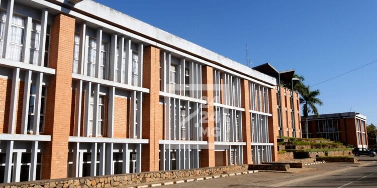 ENSEIGNEMENT SUPÉRIEUR – L’Université d’Antananarivo envisage de lancer un nouveau système d’enseignement numérique à distance pour augmenter le nombre de ses étudiants