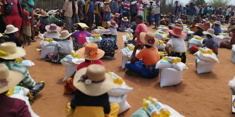 490 tonnes d&rsquo;aides provenant d&rsquo;Arabie Saoudite pour les régions d&rsquo;Atsimo Andrefana, d&rsquo;Anosy et de Vatovavy dans le cadre de la caravane humanitaire.