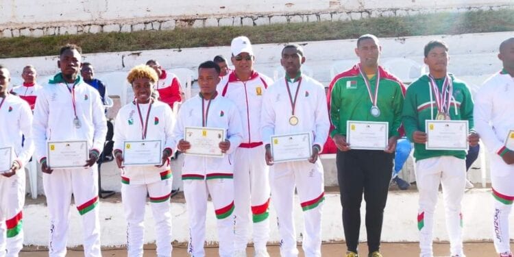 SPORT – L’Armée récompense ses 53 athlètes médaillés aux Jeux des îles