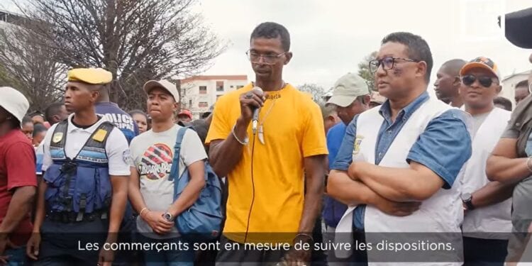 COMMERCE – Des marchands du bord du lac de Behoririka souhaitent reconstruire leurs échoppes en dur après l&rsquo;incendie de ce week-end