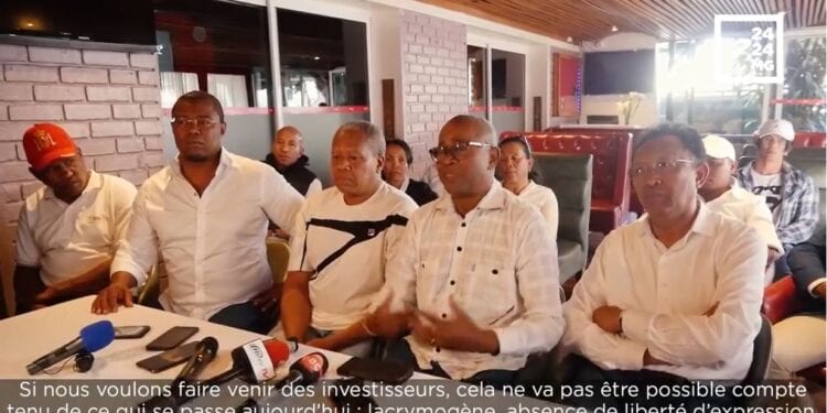 DIFFEREND PRE-ELECTORAL – Une journée de manifestations et de dialogue entre candidats à Antananarivo