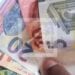 TAUX DE CHANGE – Le dollar passe de 3 956,7 ariary à fin 2021 à 4 462 ariary à fin 2022