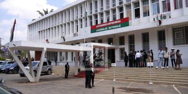JEUNESSE – Les inscriptions sont ouvertes pour ceux qui souhaitent représenter Madagascar à la dixième édition du parlement francophone des jeunes au Canada en juillet 2024