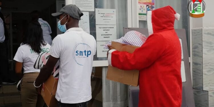 ACTIVITES SOCIALES – L&rsquo;équipe de l’ONG Inviso amène la magie de Noël dans les hôpitaux et les centres d’accueil pour orphelins