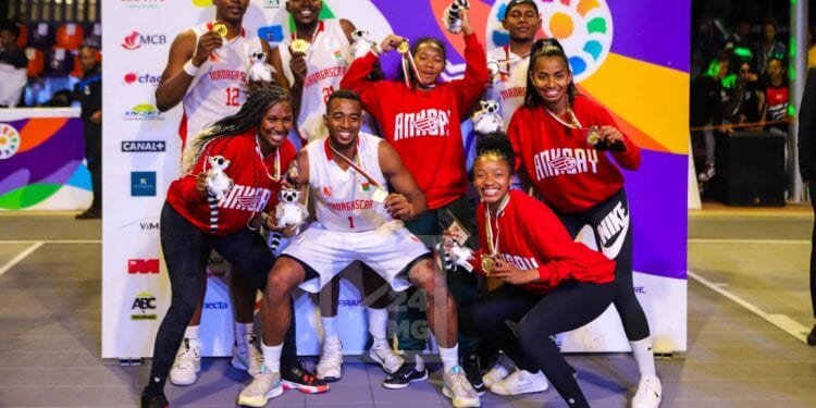 BASKETBALL – Les Ankoay 3×3 hommes restent dans le Top 3 en Afrique et 35ème au classement Mondial pour 2023