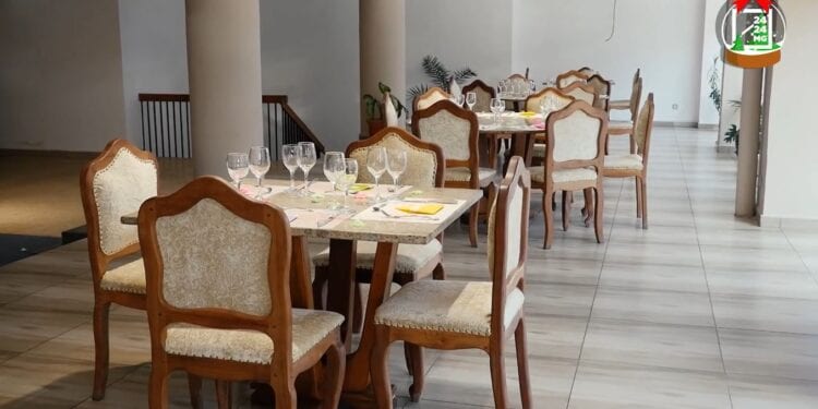 ÉTIQUETTE – Des idées pour rehausser le service à table durant les festivités