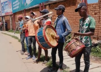 MUSIQUE – Les « bapampa », ces fanfares de rue à la malgache, orchestres de toutes les fêtes