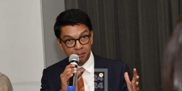 PRESIDENCE – Andry Rajoelina fera les premiers voeux à la nation de son second mandat et annoncera ses priorités ce 31 décembre à 20h sur les chaînes nationales