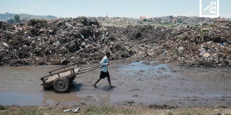 ASSAINISEMENT – Quand le dépotoir temporaire d&rsquo;Anosipatrana déborde