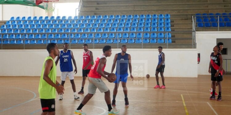 BASKETBALL – Deux matchs de  préparation contre des joueurs de la N1A pour les Ankoay