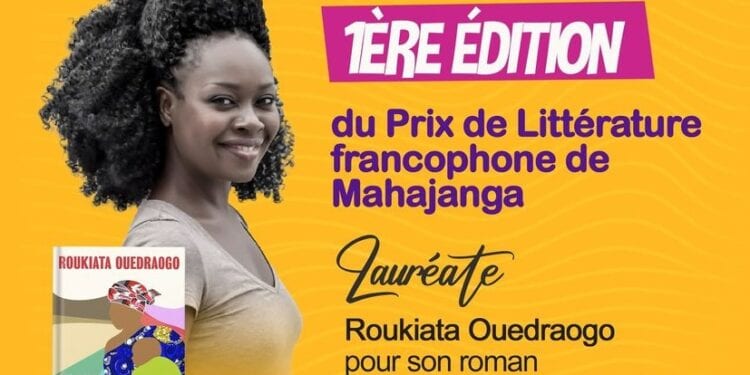 Roukiata Ouedraogo, première lauréate du Prix de littérature francophone de Mahajanga, à Madagascar