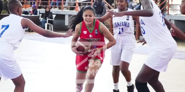 BASKETBALL – L’expatriée Marion Rasolofoson sélectionnée aux Jeux africains d’Accra