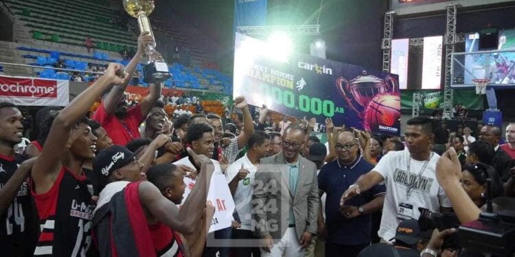BASKETBALL – U-Magis réalise le back-to-back en battant l’Esmia au tournoi Smatchin