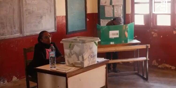 LÉGISLATIVES – Un taux de participation de 44,84% dans les 15 222 bureaux de vote publiés par la Ceni