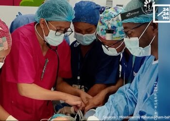 PROUESSE MEDICALE – A la rencontre des chirurgiens qui ont séparé les siamois Tahianjanahary et Fanambinantsoa