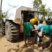 CATASTROPHE – Des chauffeurs du Programme alimentaire mondial à Madagascar formés au pilotage du véhicule amphibie Sharp en prévision de la saison cyclonique
