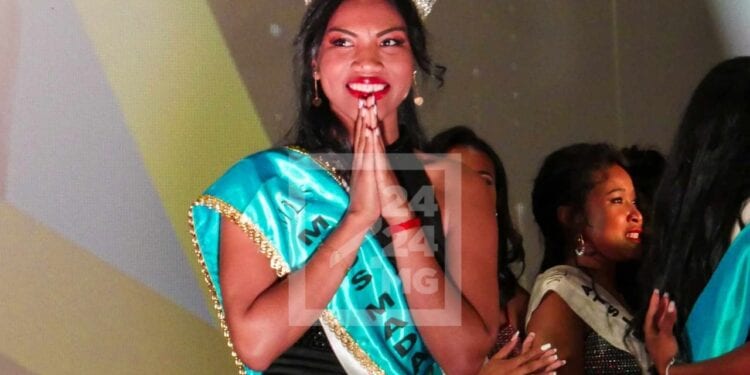 Cyria Olivine Temagnombe de l’Androy gagne la couronne de Miss World Madagascar 2024