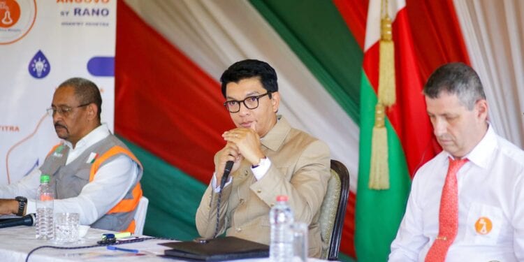 ANDRY RAJOELINA : “Nous allons réduire le budget pour les écoles afin d’acheter des carburants pour les groupes et réduire le délestage”