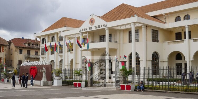 MUNICIPALES ANTANANARIVO – Le numéro 7 attribué à Harilala Ramanantsoa, Tojo Ravalomanana arbore le dossard numéro 4