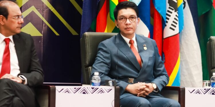 DIPLOMATIE – Andry Rajoelina attendu à Harare au Zimbabwe ce mercredi