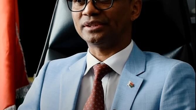OLIVIER HERINDRAINY RAKOTOMALALA, MINISTRE DES MINES – “Base Toliara va nous rapporter jusqu’à 5 milliards de dollars”