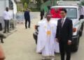 RELIGION – Andry Rajoelina offre un véhicule tout terrain au fondateur de l’église FPVM