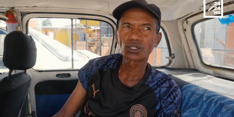 HENRI RANDRIANANTENAINA, CHAUFFEUR DE TAXI A TANA – “Régulariser les taxis-motos pour la sécurité des passagers”